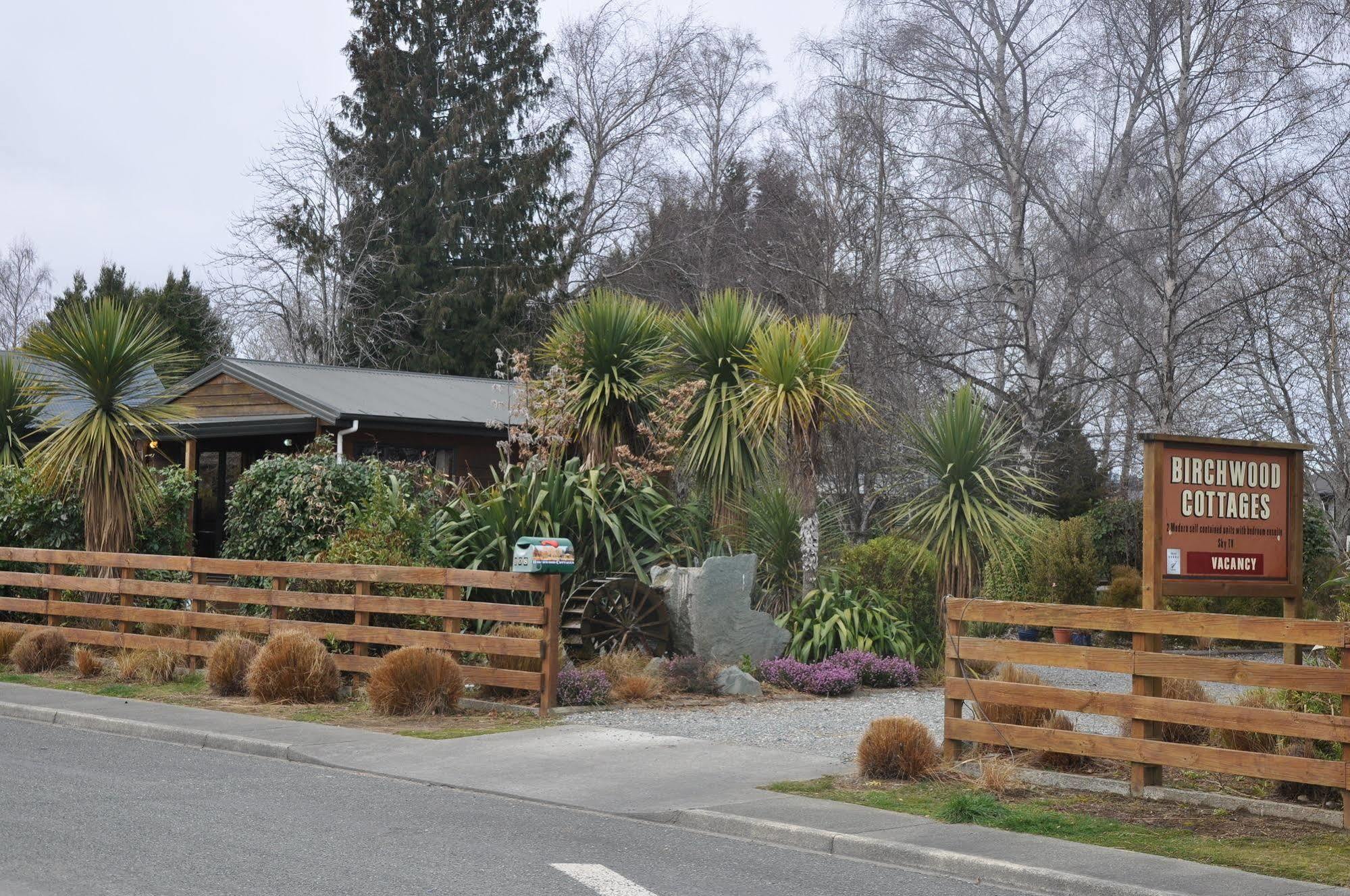 Birchwood Motel